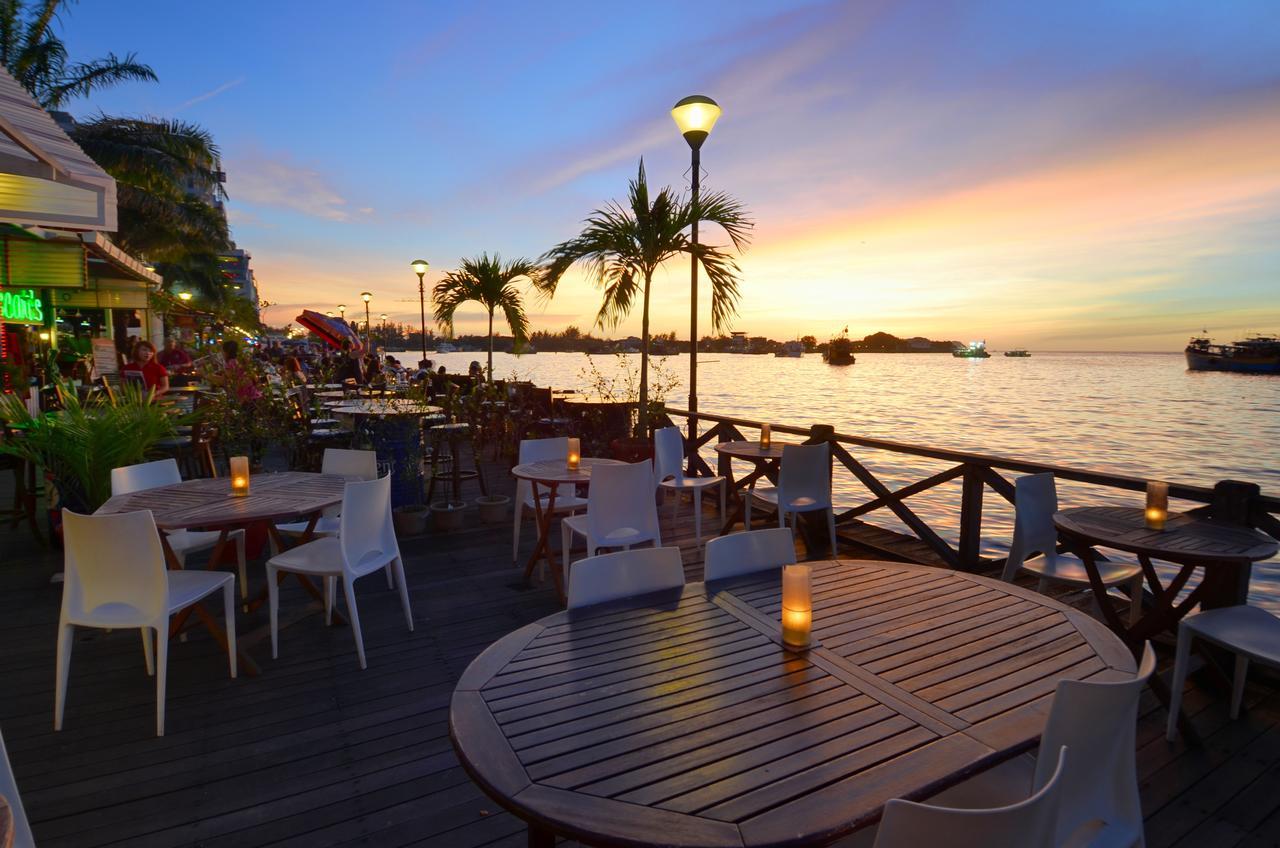 Hotel Kooler Inn Kota Kinabalu Exteriör bild
