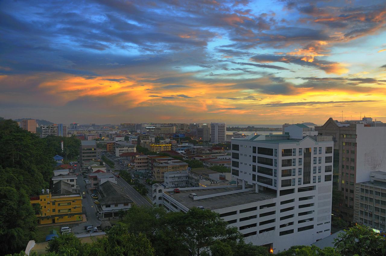 Hotel Kooler Inn Kota Kinabalu Exteriör bild